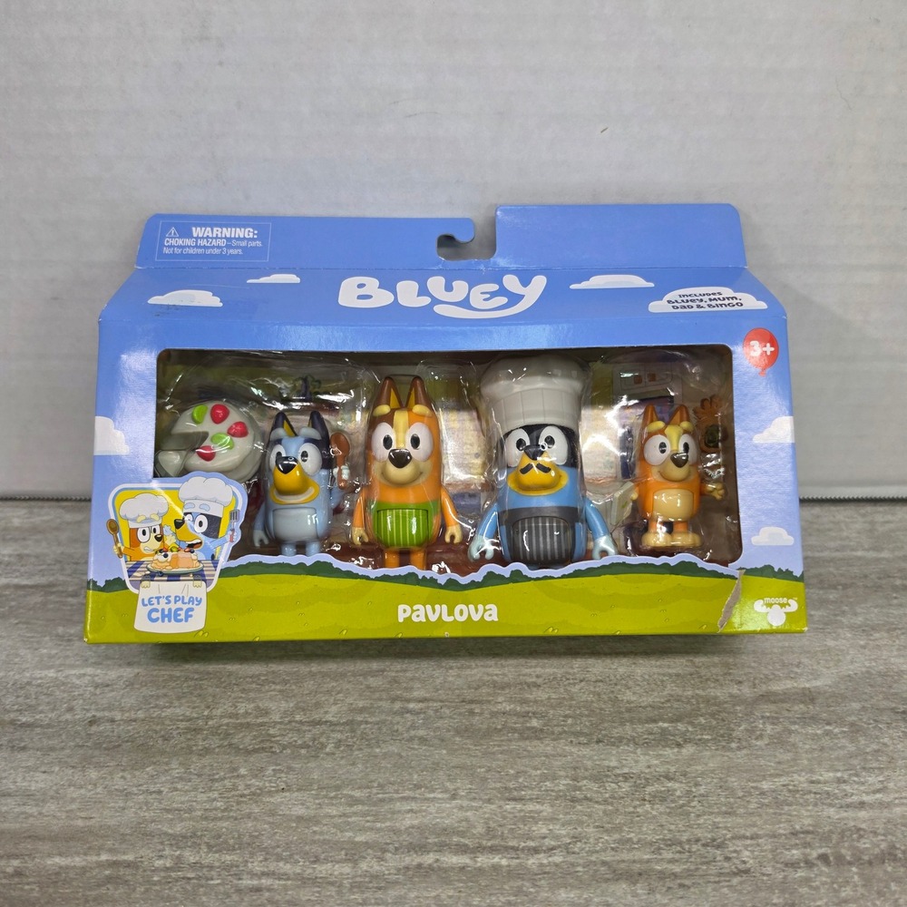 Bluey Pavlova Lets Play Chef 4 Pack Figure Set Bluey Bingo Bandit Chilli Moose
